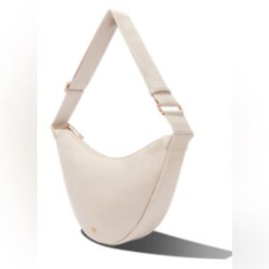 Elegant Cream Shoulder Bag